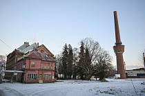 Areál bývalého textilního podniku Tiba Zálabí ve Dvoře Králové nad Labem se promění, budou se tam stavět hlavně obchody. O pozemky má zájem i město.