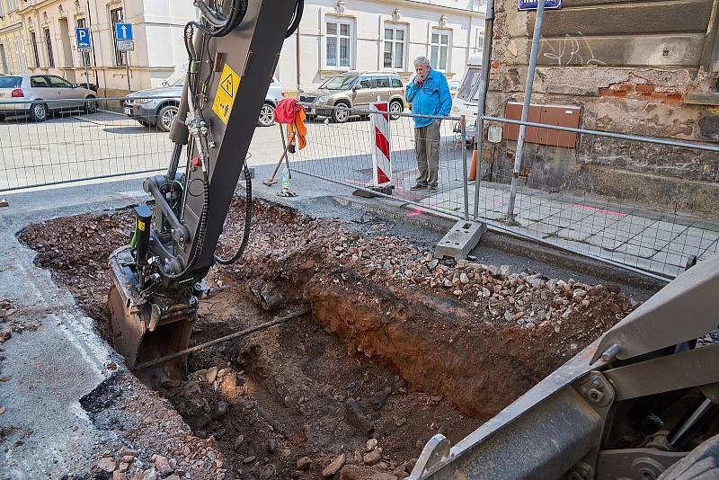 V Trutnově odstartovala tento týden půlroční rekonstrukce Národní ulice.