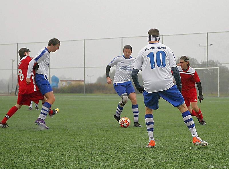 Fotbalisté vrchlabské rezervy si poslední zápas podzimu užili náramně. Kopidlnu nasázeli půltucet branek.