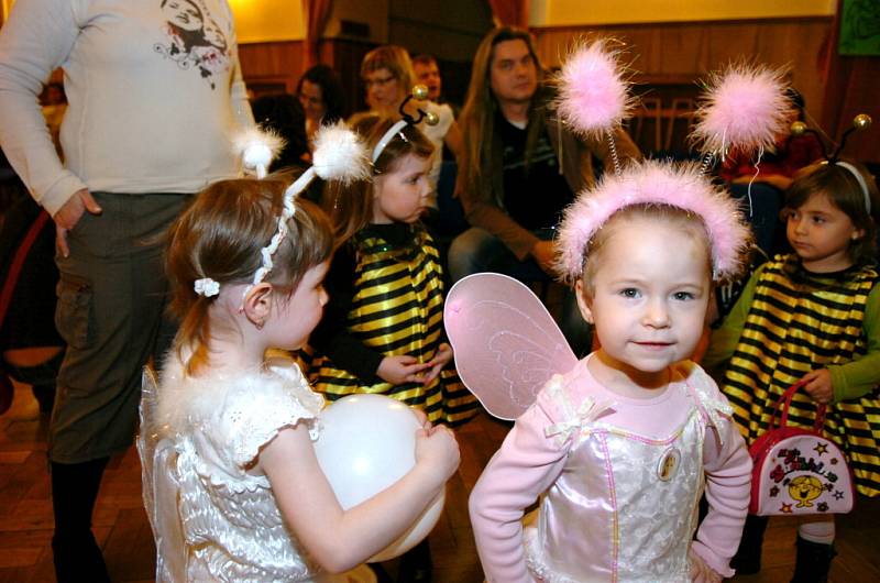 Jednou z akcí k Roku trutnovského draka byly Dráčkoviny, karneval pro děti v Národním domě. 