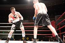 Robert Rosenberg (vlevo) boxoval v Trutnově
