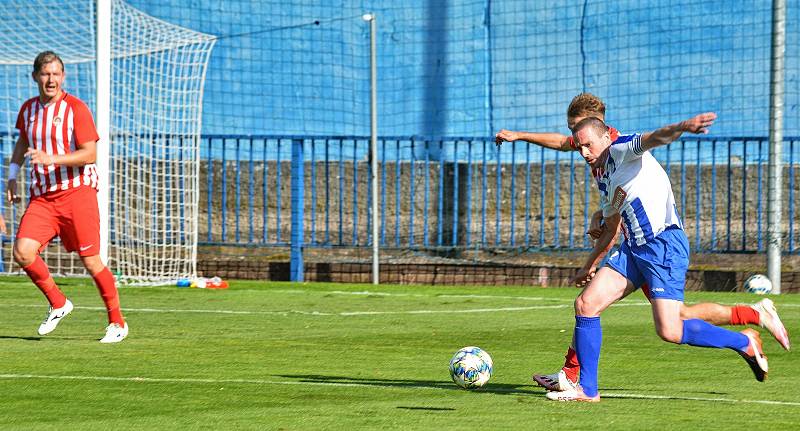 Fotbalisté Náchoda se v premiéře nového divizního ročníku rozešli se soupeřem smírně.