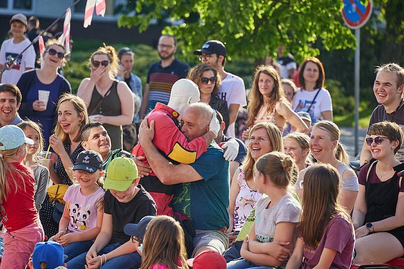 Španělský klaun Murmuyo při vystoupení v Trutnově při festivalu Cirk-UFF.