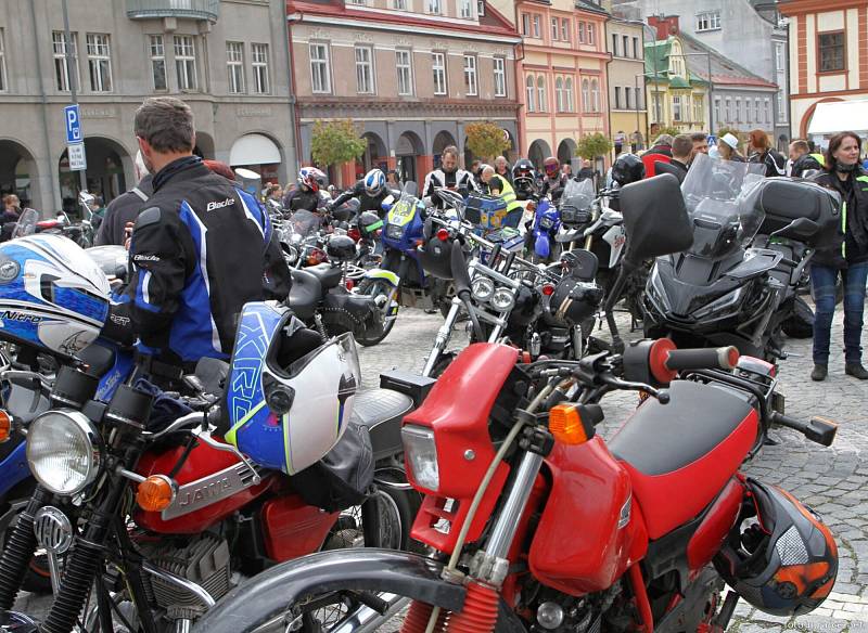 19. Motorkářské požehnání ve Vrchlabí se konalo v sobotu 7. května.