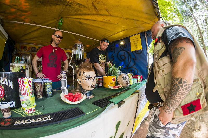 Festival nejtvrdší hudby Obscene Extreme vyvrcholil v Trutnově v areálu letního kina na Bojišti. Byl to 21. ročník.