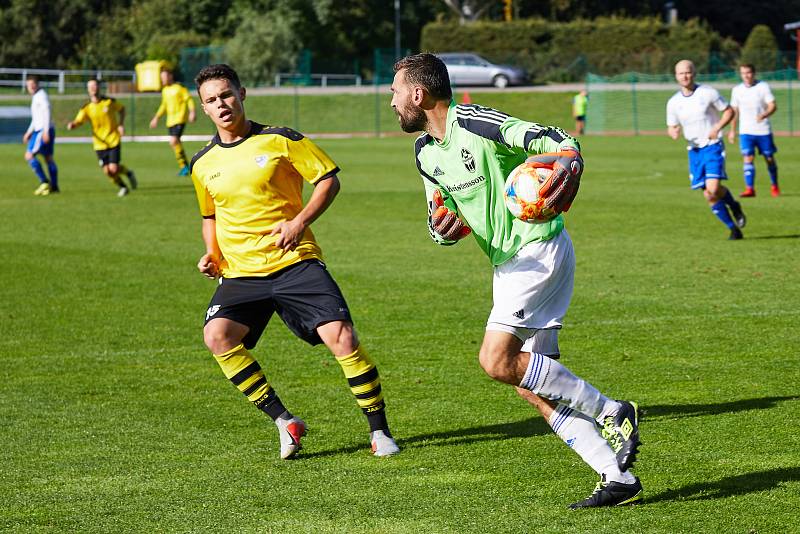 Fotbalisté Trutnova na domácím hřišti inkasovali debakl do Vysokého Mýta.