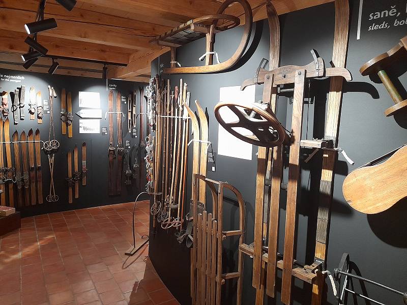Muzeum lyžování v Dolní Branné vzniklo díky sběratelské vášni učitele a trenéra Aleše Suka.
