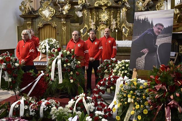 Lidé se loučili s náčelníkem krkonošské Horské služby Adolfem Klepšem