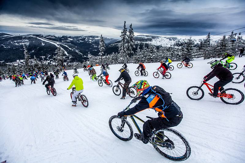 Chinese DownHill 2020 ve Špindlerově Mlýně.