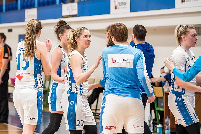 Trutnovským basketbalistkám v letošním ročníku Renomia ŽBL patří konečná šestá příčka.