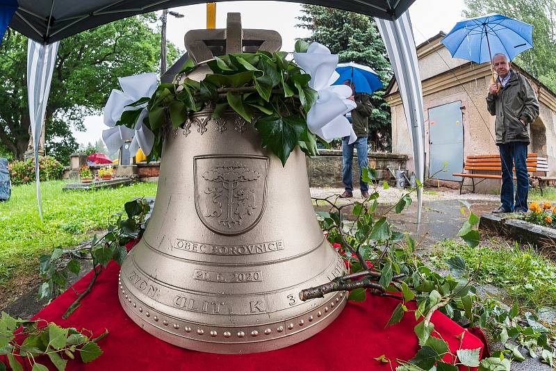 U příležitosti výročí 300 let od zahájení stavby místního kostela došlo v Borovnici k posvěcení obecního zvonu sv. Víta a umístění do věže.