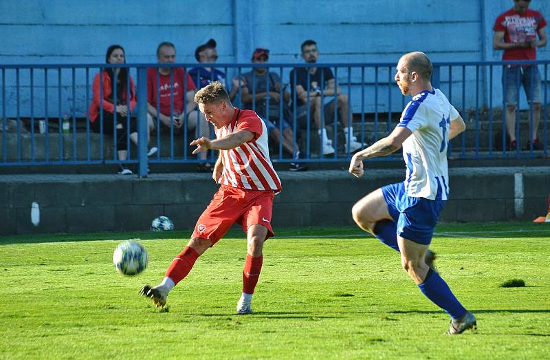 Fotbalisté Náchoda se v premiéře nového divizního ročníku rozešli se soupeřem smírně.