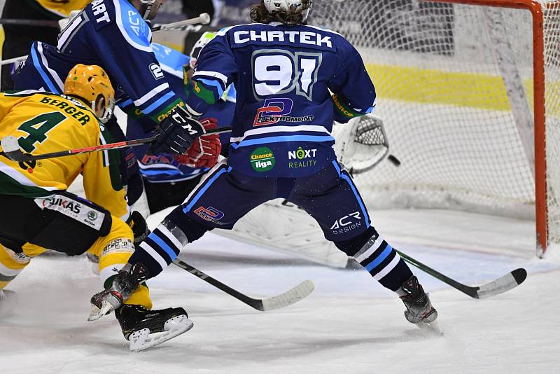 Čtvrtfinále play off hokejové Chance ligy: HC Stadion Vrchlabí - VHK Robe Vsetín.