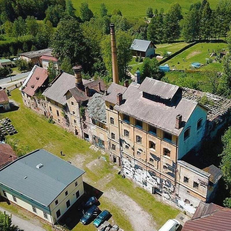 Pražský architekt Josef Smutný pokračuje v obnově památkově chráněného pivovaru v Rudníku.