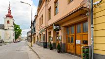 Restaurace ve Dvoře Králové nad Labem byly v pondělí 31. května poprvé otevřené uvnitř.