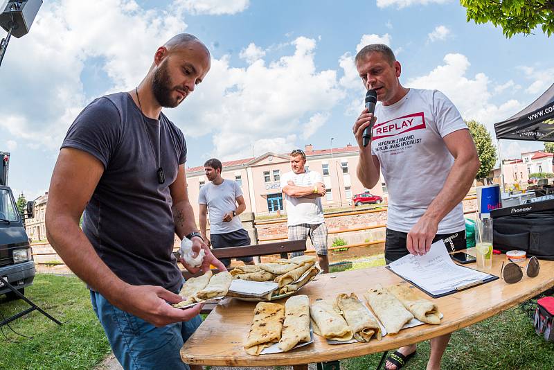 O první ročník trutnovského street food pikniku byl velký zájem.