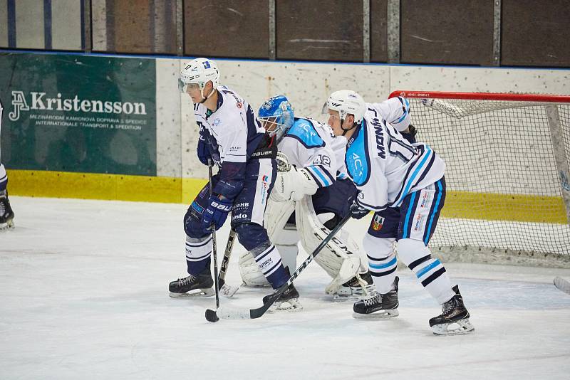 Druholigové hokejové derby Trutnov - Vrchlabí (7:0).