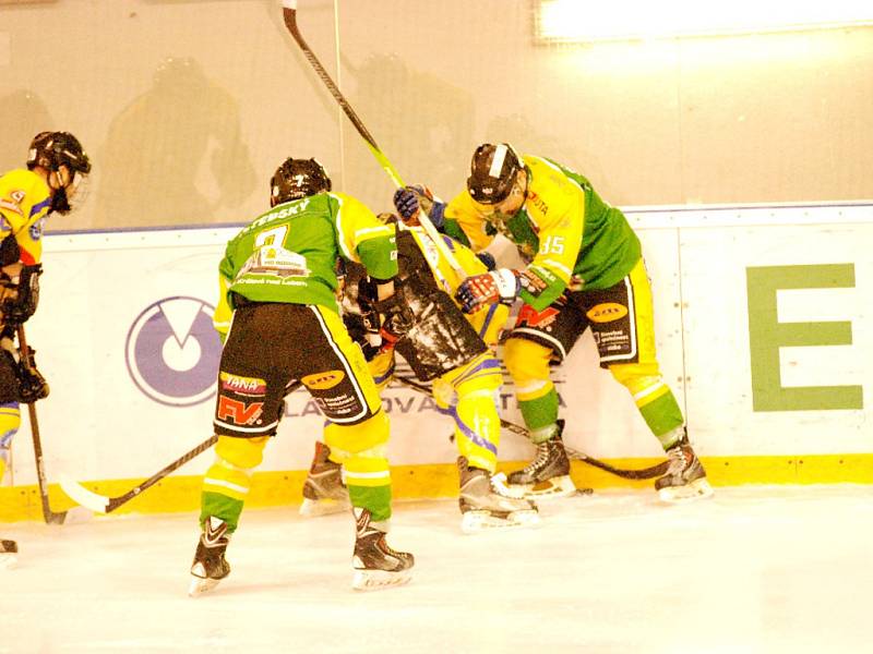 Krajská hokejová liga - semifinále play off: Nová Paka - Dvůr Králové.