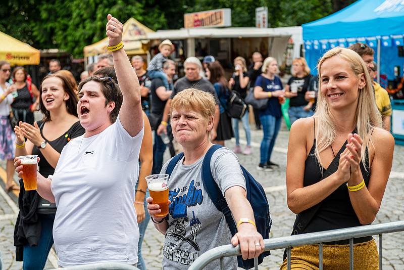 Krkonošské pivní slavnosti se konaly v sobotu na náměstí TGM ve Vrchlabí.