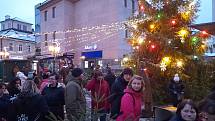 Ve Vrchlabí se konají poprvé Krkonošské adventní trhy. Otevřené jsou v prosinci každý víkend.