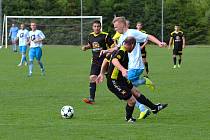 Fotbalisté Košťálova-Libštátu si na domácím hřišti vyšlápli na druhý tým tabulky. Lomnici porazili těsně 2:1.