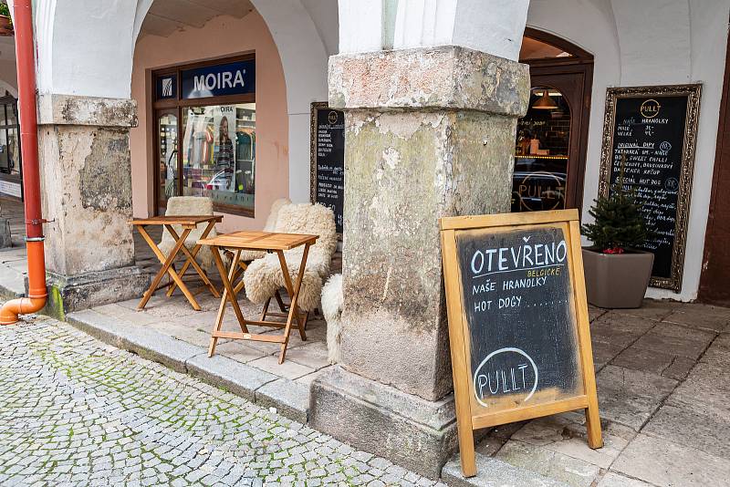 V Trutnově se v pondělí 17. května otevřely zahrádky restaurací a kaváren.