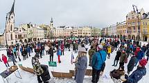 Demonstrace odpůrců protipandemických opatření v Trutnově na Krakonošově náměstí v neděli 23. ledna.