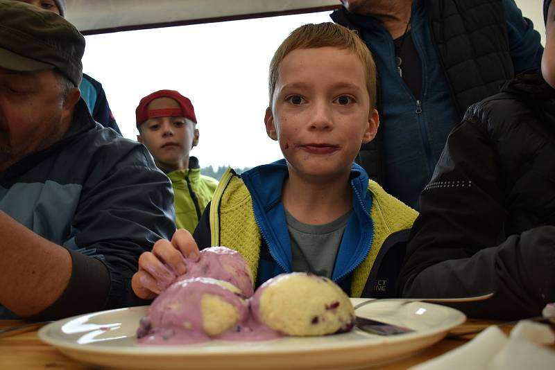 V sobotu se konala na parkovišti na Pomezních Boudách gastronomická akce Maloúpská vařečka.