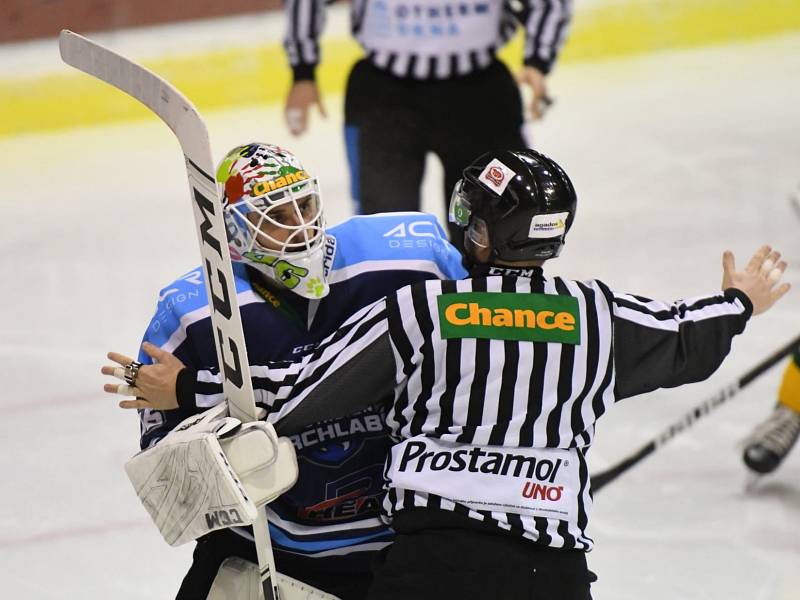 Čtvrtfinále play off hokejové Chance ligy: HC Stadion Vrchlabí - VHK ROBE Vsetín.
