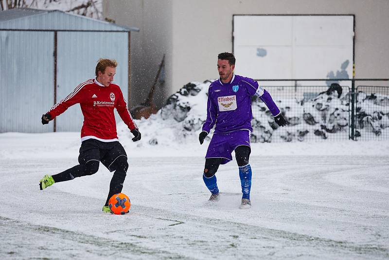 Z fotbalového duelu Divize C Trutnov - Vykáň (4:0).