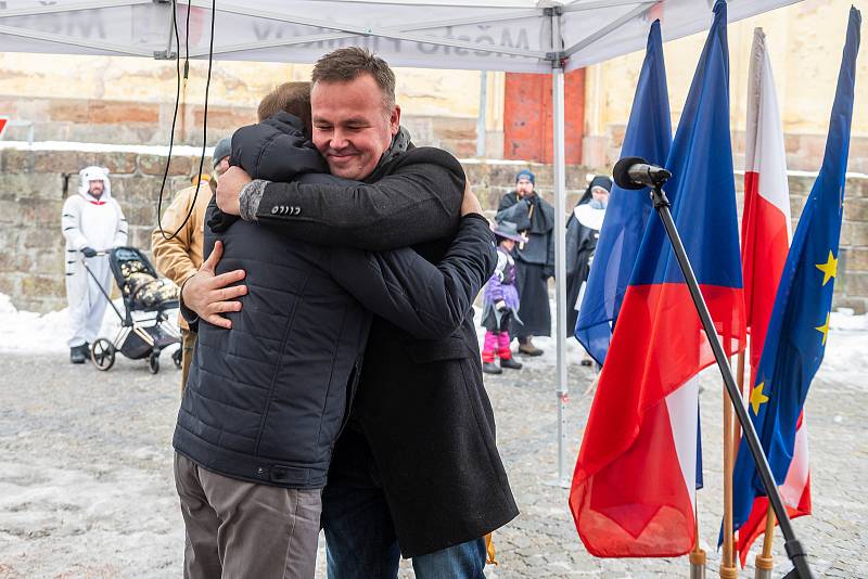 Pilníkov žil v sobotu masopustním průvodem a veselím.