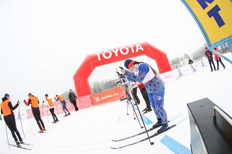 Olympiáda dětí a mládeže měla ve středu na programu třetí den soutěží. Ve Vrchlabí závodili zrakově postižení běžkaři.