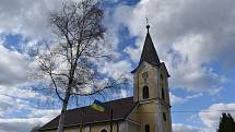 Kostel sv. Jana Nepomuckého v Královci získala obec do svého vlastnictví.