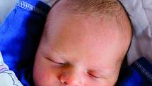 TEODOR se narodil 6. května ve 21.45 hodin rodičům Nikol a Danovi. Vážil 3,43 kg. Rodina má domov ve Vrchlabí.