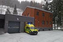 V Temném Dole, který je částí Horního Maršova, zahájila provoz výjezdová skupina krajské zdravotnické záchranky.