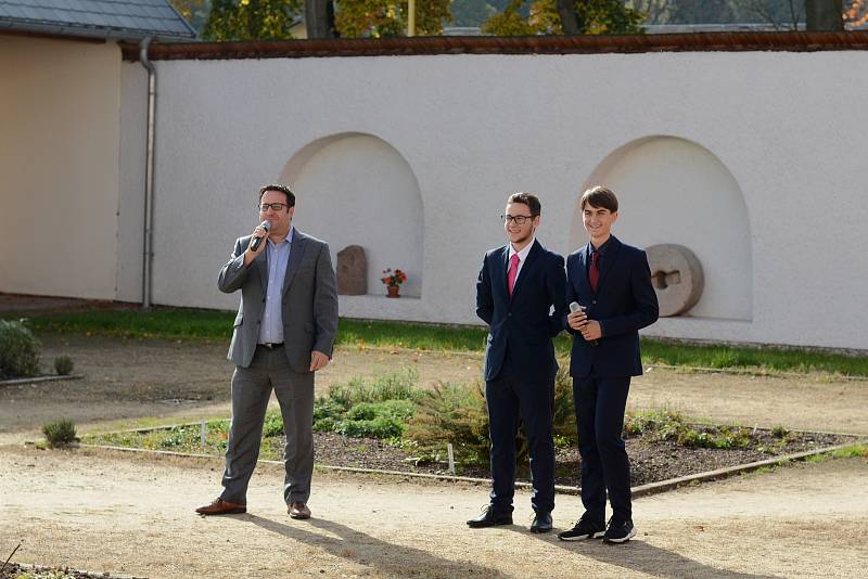 Setkání studentských samospráv ČR v Hostinném se konalo pod vedením Studentského parlamentu Krkonošského gymnázia a SOŠ.