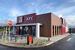 Fast food restaurace KFC otevře v Trutnově v úterý 30. listopadu.