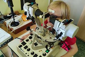 Léčebna zrakových vad ve Dvoře Králové pomáhá dětem s tupozrakostí a šilháním.