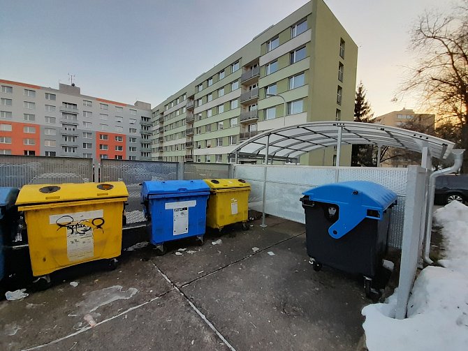 Třídění odpadu na trutnovském sídlišti Šestidomí se zvýšilo během tří měsíců o 35 procent.