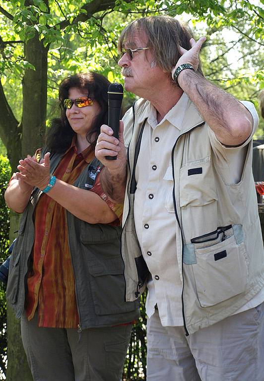 Křest lemurů v královédvorské zoo - kmotry byl Karel Vágner a poslankyně Hana Orgoníková 