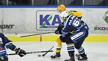 Čtvrtfinále play off hokejové Chance ligy: HC Stadion Vrchlabí - VHK Robe Vsetín.