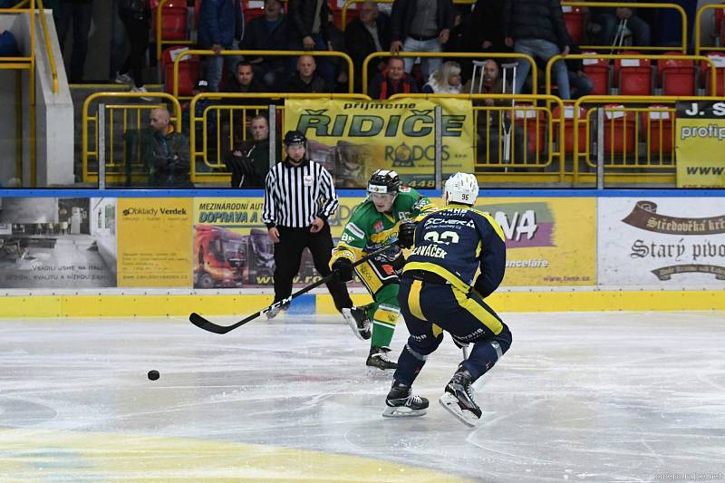 Hokejové druholigové derby Dvůr Králové - Trutnov (3:1).