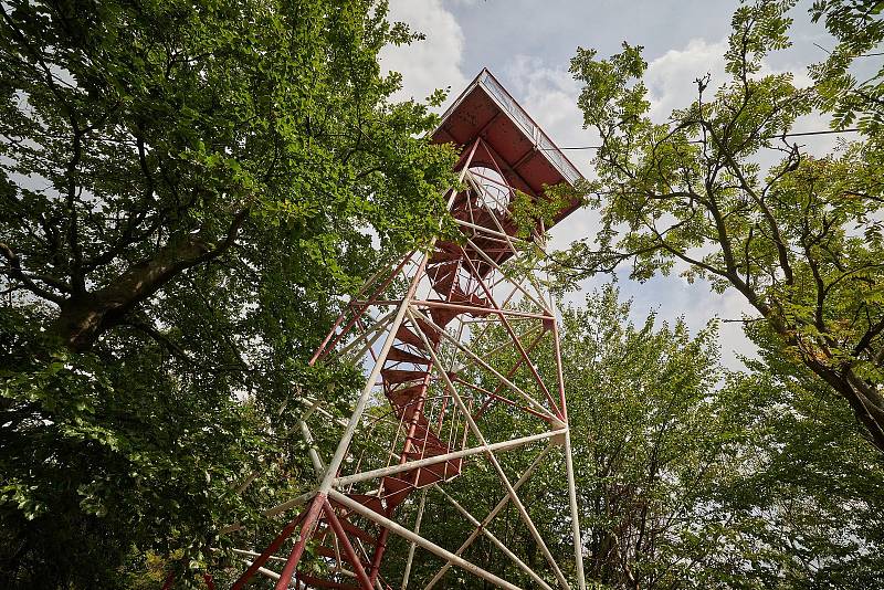 Nová rozhledna Žaltman, která nahradní původní, 50 let starou, bude jednou tak vysoká. Bude mít 22 metrů s výhledovými plošinami.