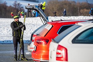 Od prosince 2023 musí dojíždějící běžkaři počítat s placeným parkováním v areálu Vejsplachy ve Vrchlabí.