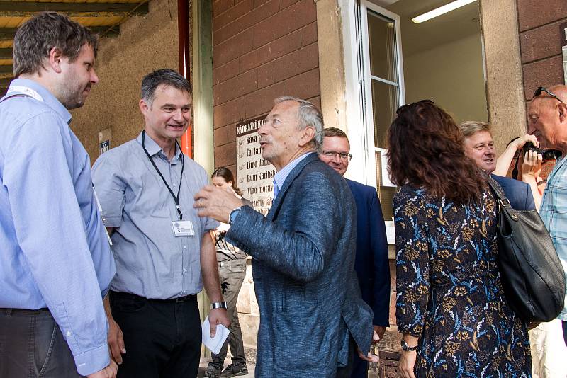 Vlakové nádraží v Martinicích v Krkonoších, které je kulturní památkou, zažilo v sobotu oslavy 120 let lokální dráhy z Martinic do Rokytnice nad Jizerou.