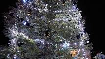 Rozsvícení vánočního stromu v Trutnově doprovodil v Trutnově kulturní program.