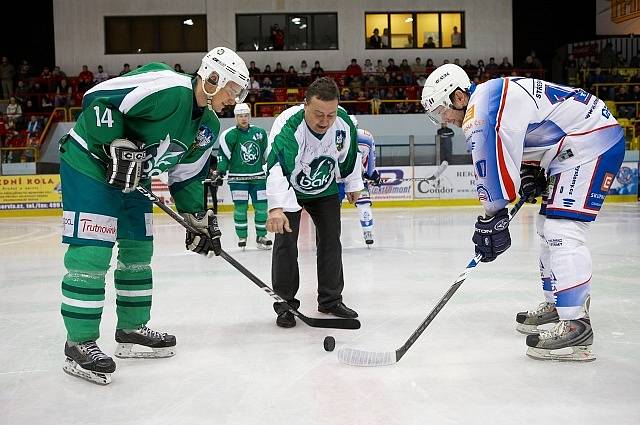 1. osmifinále druhé hokejové ligy: Trutnov - Děčín.