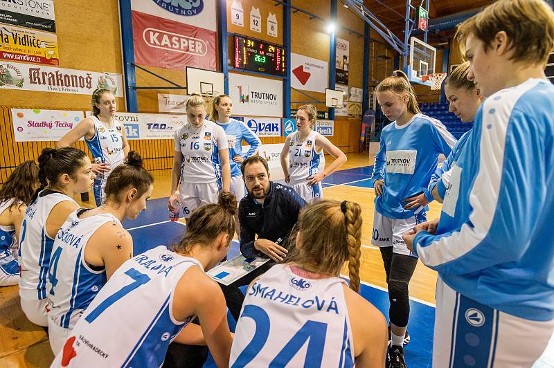 Trutnovské basketbalistky se staly prvním týmem v sezoně, který prohrál se Slovankou.