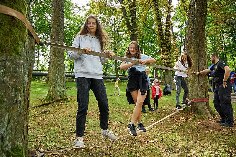 Trutnov ve čtvrtek otevřel po úpravách lesopark v Šestidomí.