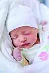 Natálie Broulová se narodila 27. července ve 21.29 hodin rodičům Evě a Jiřímu. Vážila 3,13 kg. Rodina má domov v Bělé u Staré Paky.